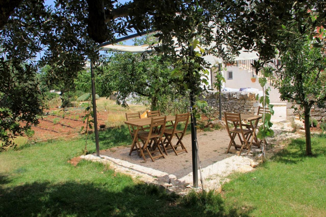 Masseria Trulli sull'Aia Cisternino Esterno foto